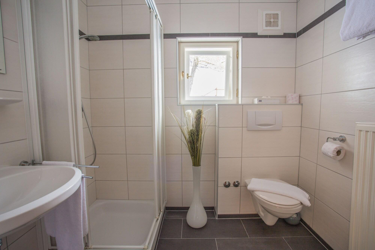 Bathroom, Daxlueg Die Einkehr Am Heuberg, Salzburg Umgebung