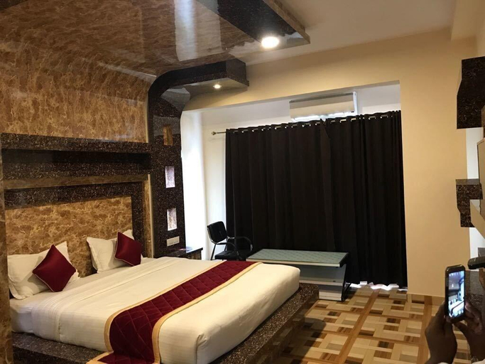 Bedroom 3, Nest Inn Hotel, Bangalore