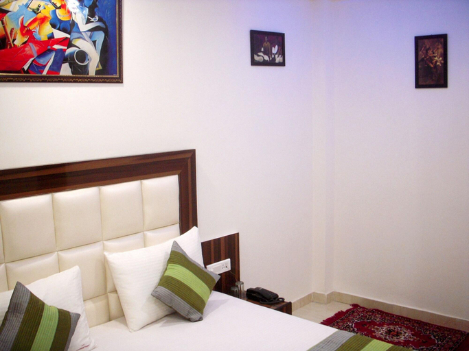 Others 5, Hotel Tashkent Palace, Delhi