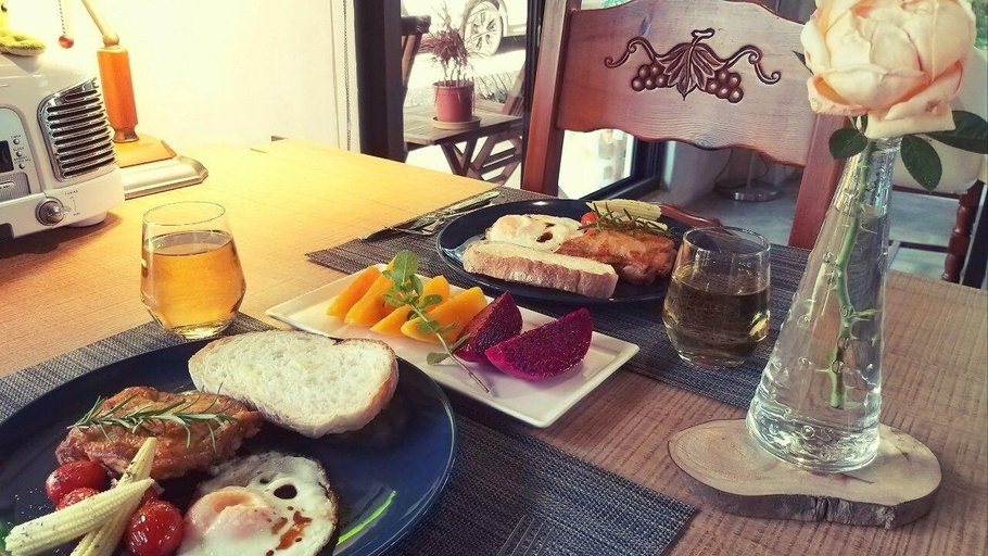 Food & Drinks 5, Tree Inn, Taitung