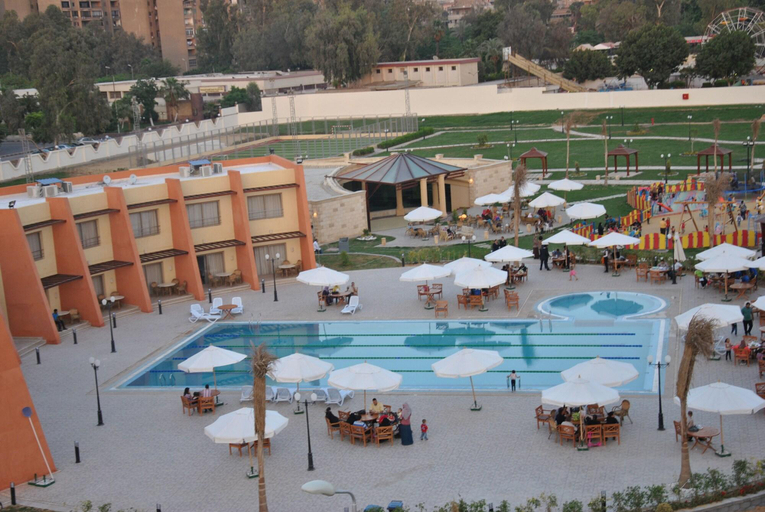 Sport & Beauty 3, Glorious Hotel, 'Ain Schams