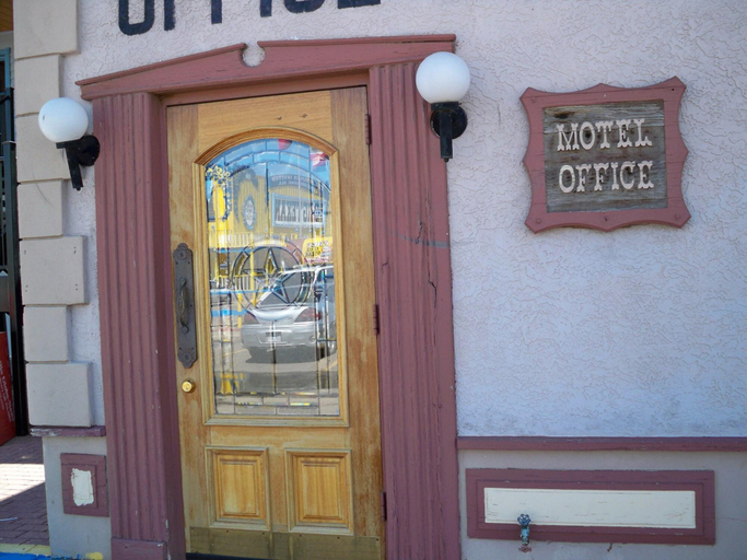 Exterior & Views 2, The Big Texan Motel, Potter