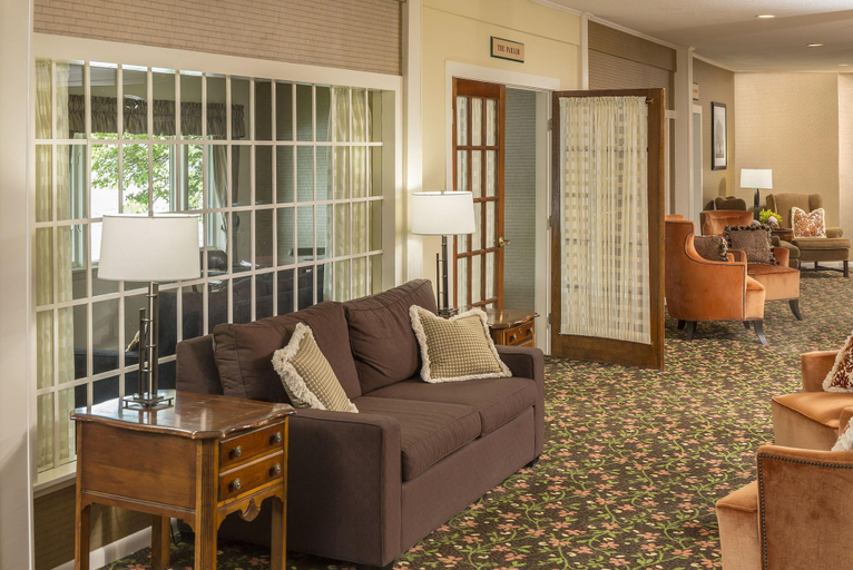 Public Area, Lake Morey Resort, Orange