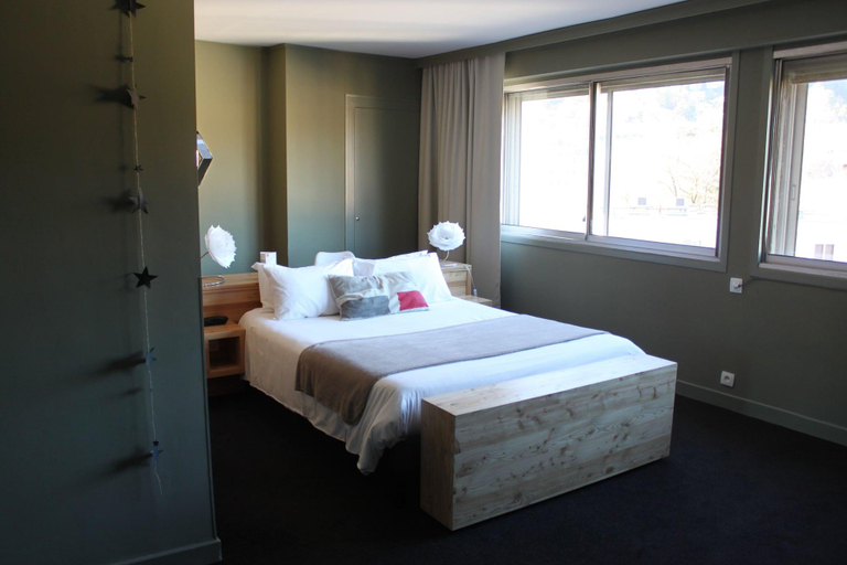 Bedroom 3, Mon Hôtel à Gap, Hautes-Alpes