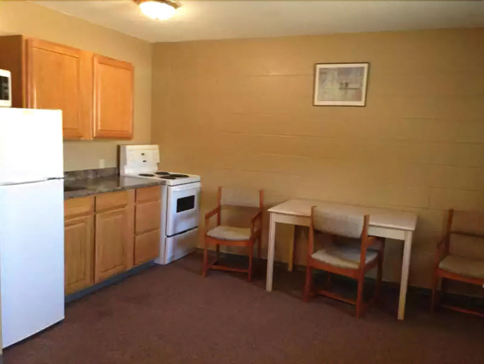 Bedroom 5, Twilite Motel & RV Park, Division No. 15
