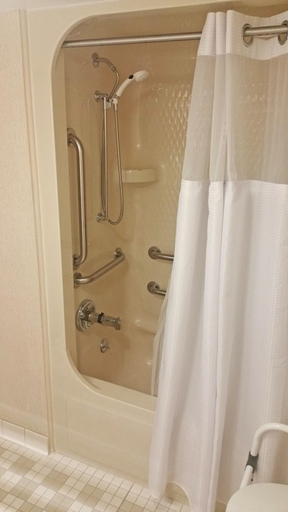 Bathroom 4, Charlevoix Inn & Suites SureStay Collection by Best Western, Charlevoix
