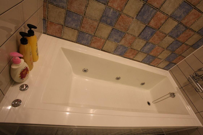 Bathroom 4, S Petite Hotel, Chuncheon