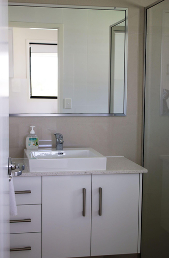 Bathroom 4, Casa Nostra Motel, Rockhampton