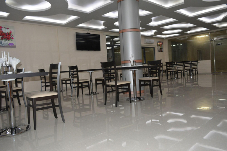 Food & Drinks 5, Hotel Platinum, Kinshasa