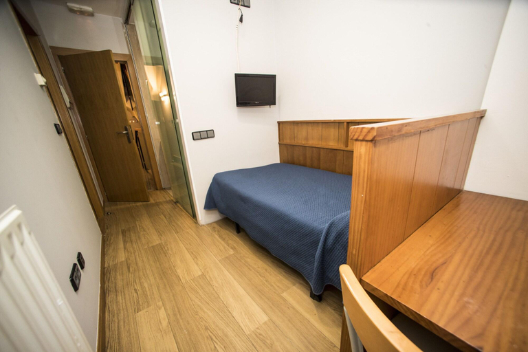 Bedroom 4, Hostal Caballeros, Soria