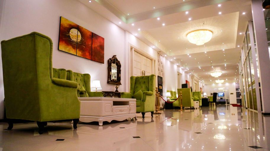 Public Area 4, The Covanro, Minuwangoda
