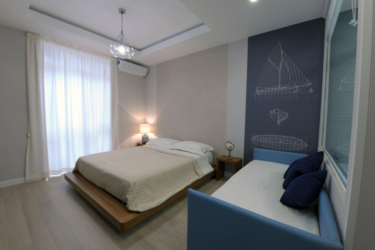 Bedroom 3, Le suite del nostromo, Salerno