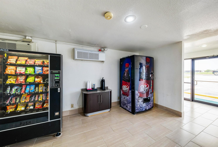 Public Area 3, Motel 6 Greenville, TX, Hunt
