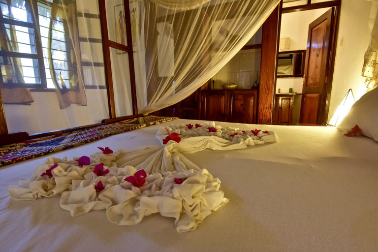 Bedroom 3, Mangrove Lodge, Magharibi