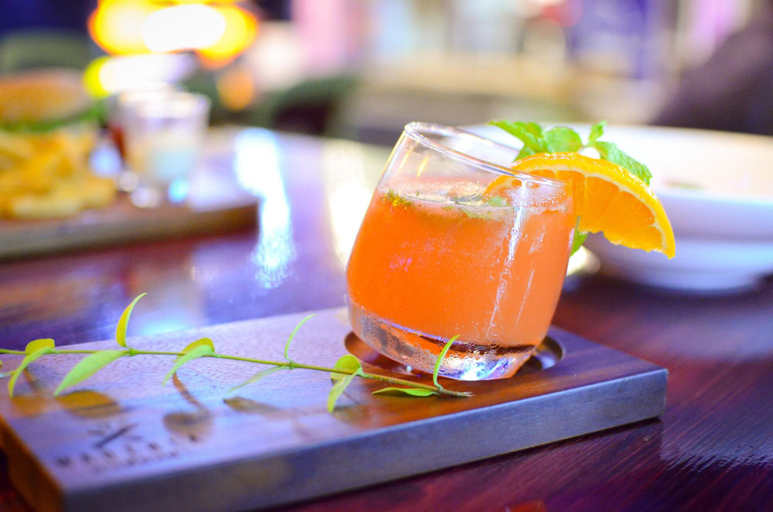 Food & Drinks 5, Maderla, Yannawa