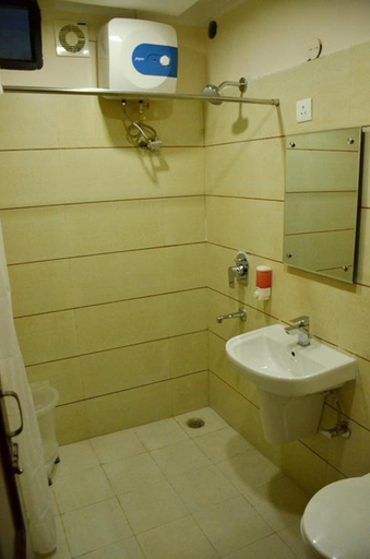 Bathroom 5, Hotel 49, Amritsar