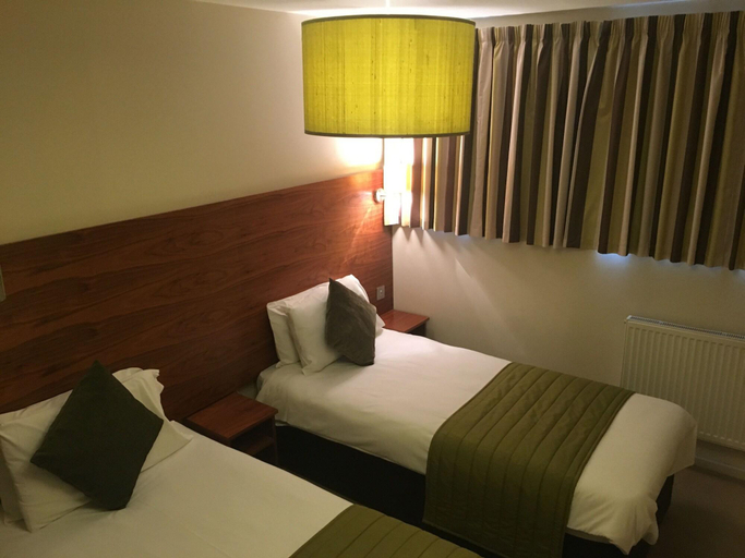 Bedroom 3, Stockwood, Luton