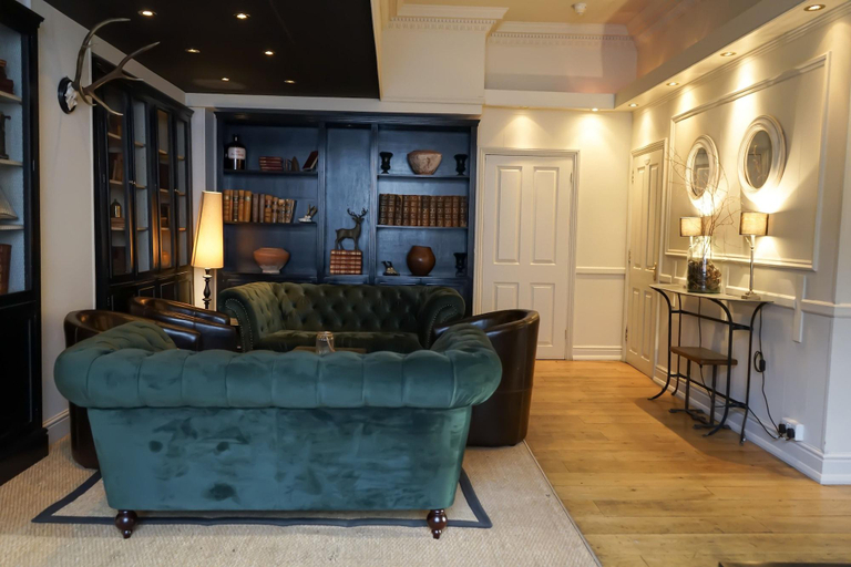 Public Area 3, Wingrove House, East Sussex