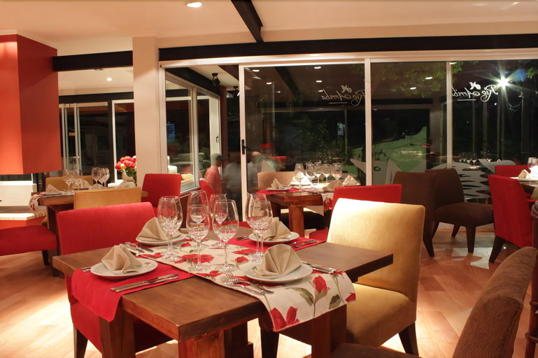 Food & Drinks 5, Rio Arriba Suites Apartments y Resto, Bella Vista