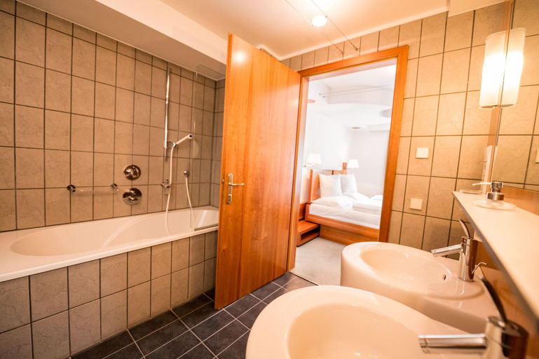 Bathroom 4, Hotel Krone - eat, drink, stay, Bolzano