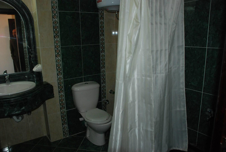 Bathroom 5, Royal Sea View, Ad-Dukhaylah