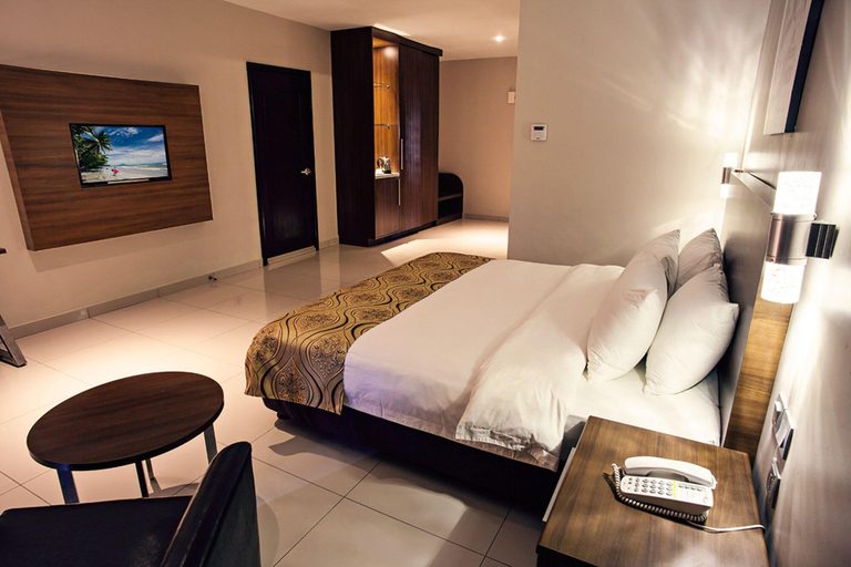 Bedroom 4, Laguna Hotel, National Capital District