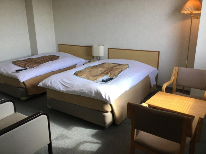 Bedroom 3, Four Cs, Motomiya