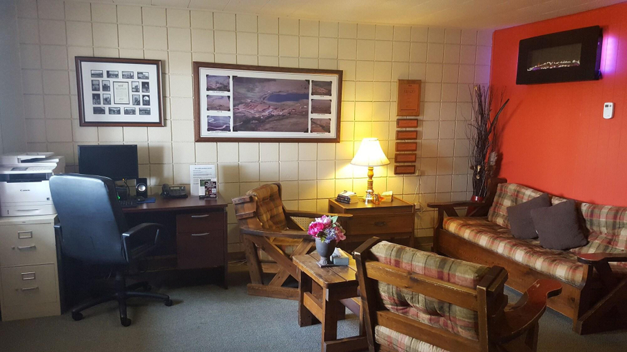Public Area 2, Plains Motel, Division No. 2