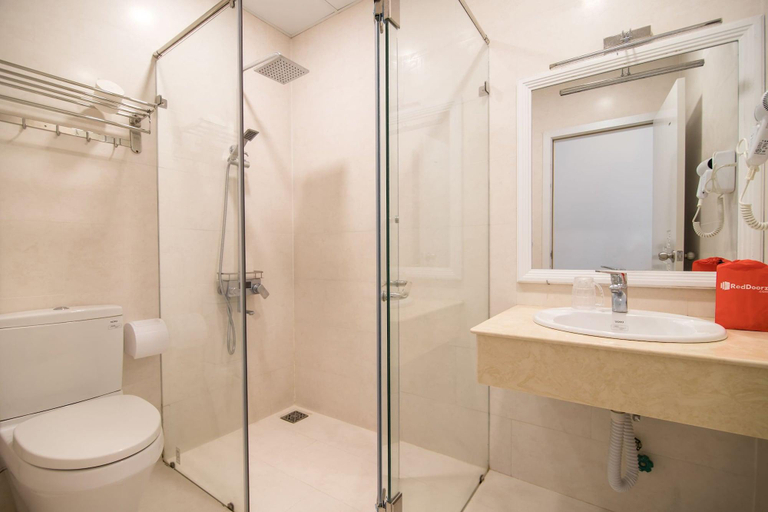 Bathroom 4, The Grace Hotel, Đà Lạt