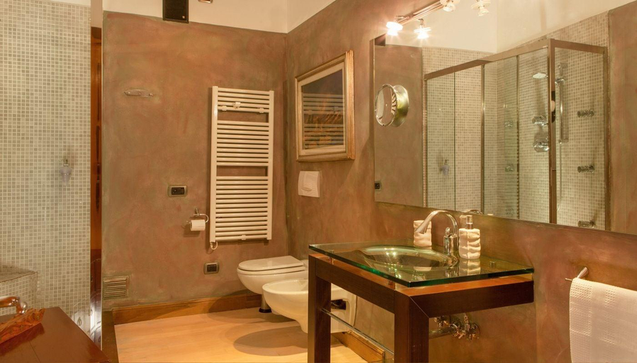 Bathroom 5, A Casa B&B, Ravenna