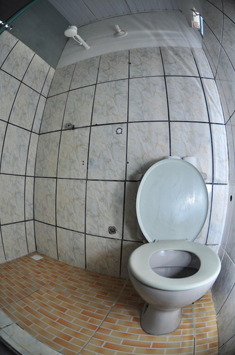 Bathroom 4, Pousada Beija Flor, Cairu