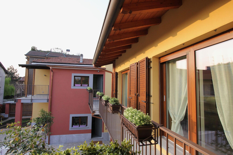 Hayloft, Milano