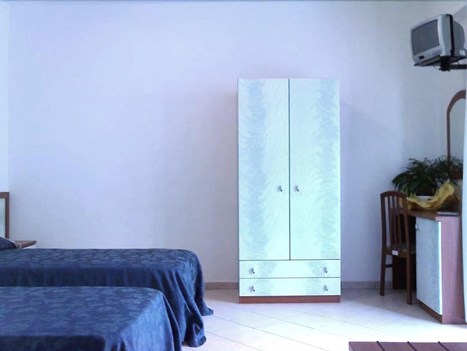 Bedroom 3, Sea Garden Hotel, Cosenza
