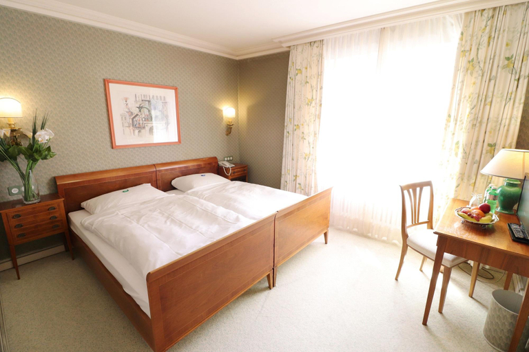 Bedroom 4, Hotel Drachenburg & Waaghaus, Kreuzlingen