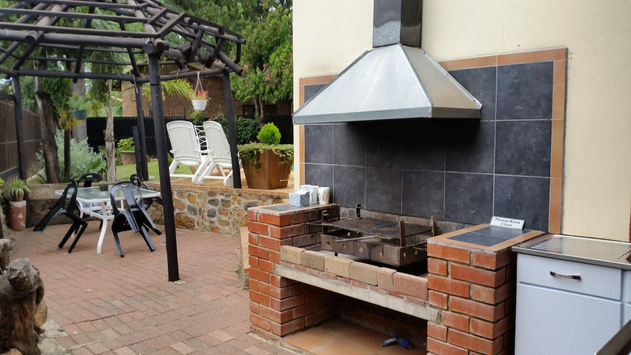 Public Area 2, Memra Guest House, Uthukela