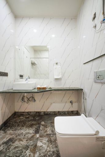 Bathroom 4, All Heavens Gold, Delhi