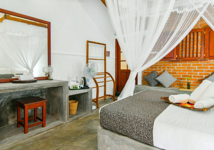 Bedroom 3, Thotupola Residence, Harispattuwa