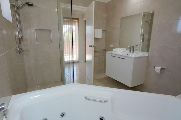 Bathroom 5, City Centre Motel, Gr. Bendigo - Central