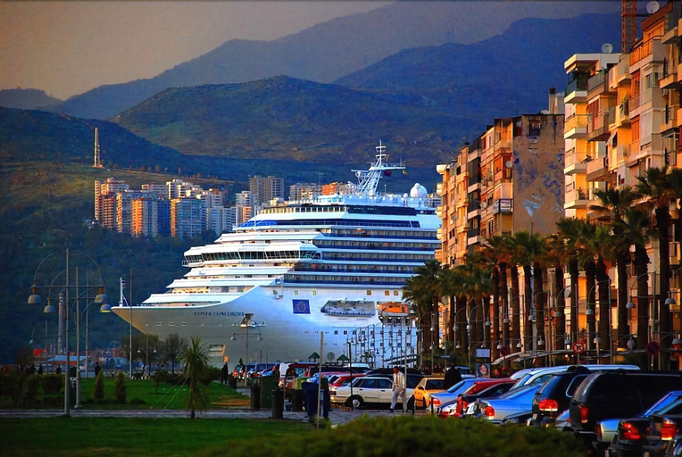 Exterior & Views 2, Hotel Cagla Pinar, Konak