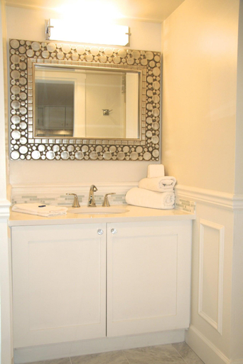 Bathroom 4, The Craigmyle, Capital