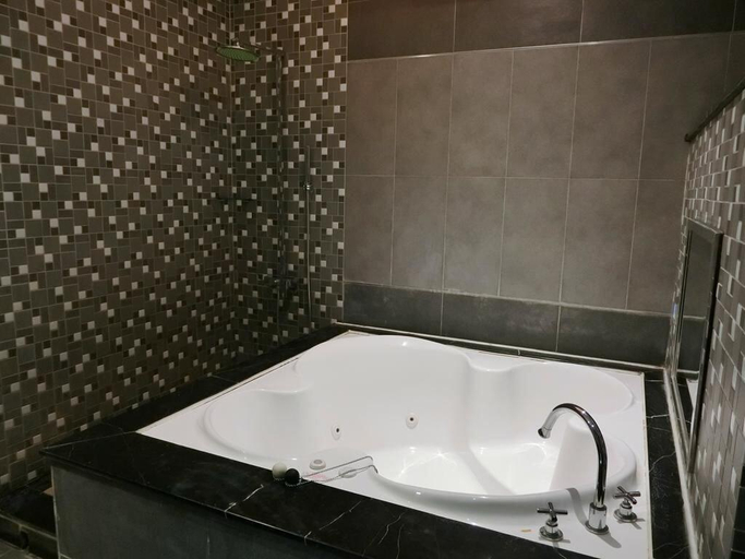 Bathroom 4, Mambo Impression Motel, Pingtung