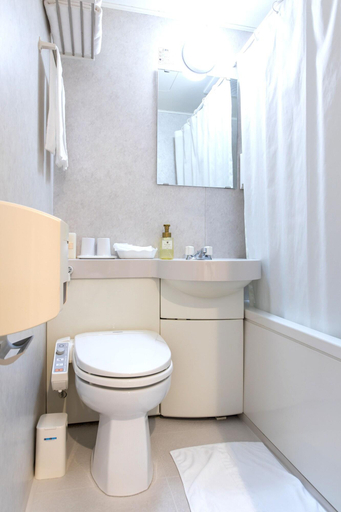 Bathroom 5, Sun Palace Hotel, Shizuoka