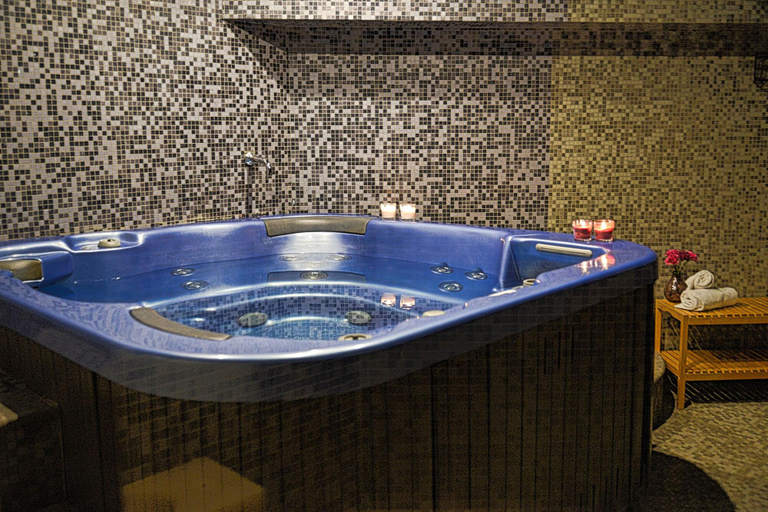 Bathroom 4, Hôtel Turan, Isère