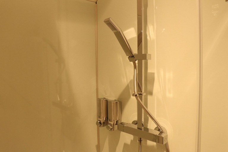 Bathroom 4, Taigh Duitseach, Highland