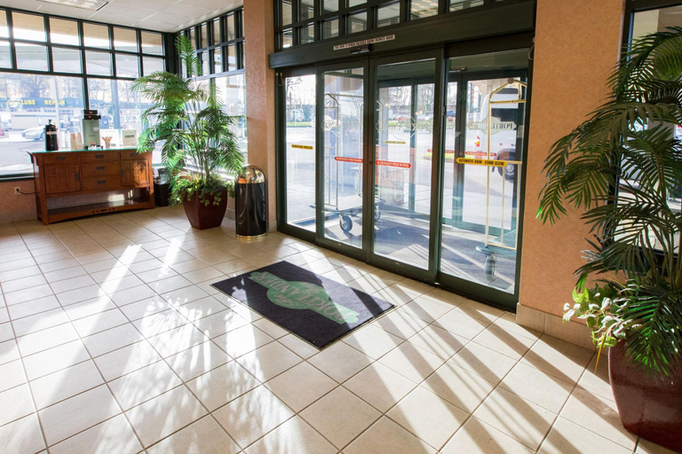 Public Area 2, Portlander Inn and Marketplace, Multnomah