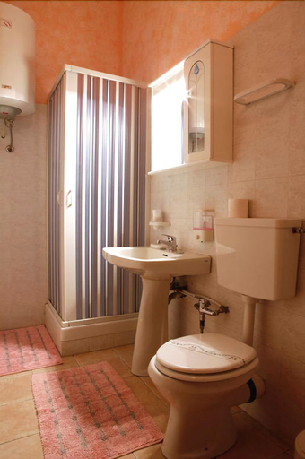 Bathroom 5, Hotel Food Drink, Cosenza