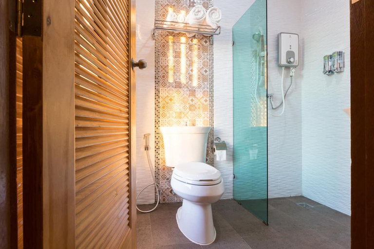 Bathroom 4, 777 Food & Bed, Muang Chiang Rai