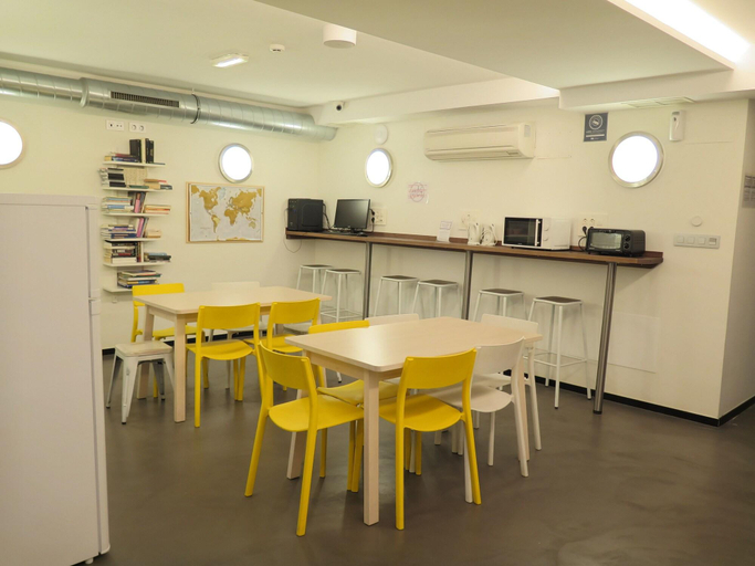 Public Area 2, Koisi Hostel, Guipúzcoa