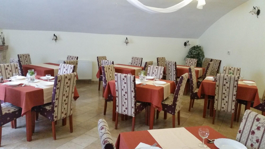 Food & Drinks 5, Penzión Zlatý Jeleň, Košice I