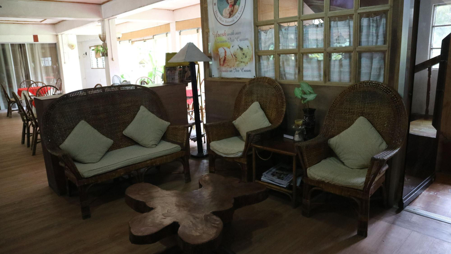 Public Area 2, Cabua-an Beach Resort - Hostel, Mambajao